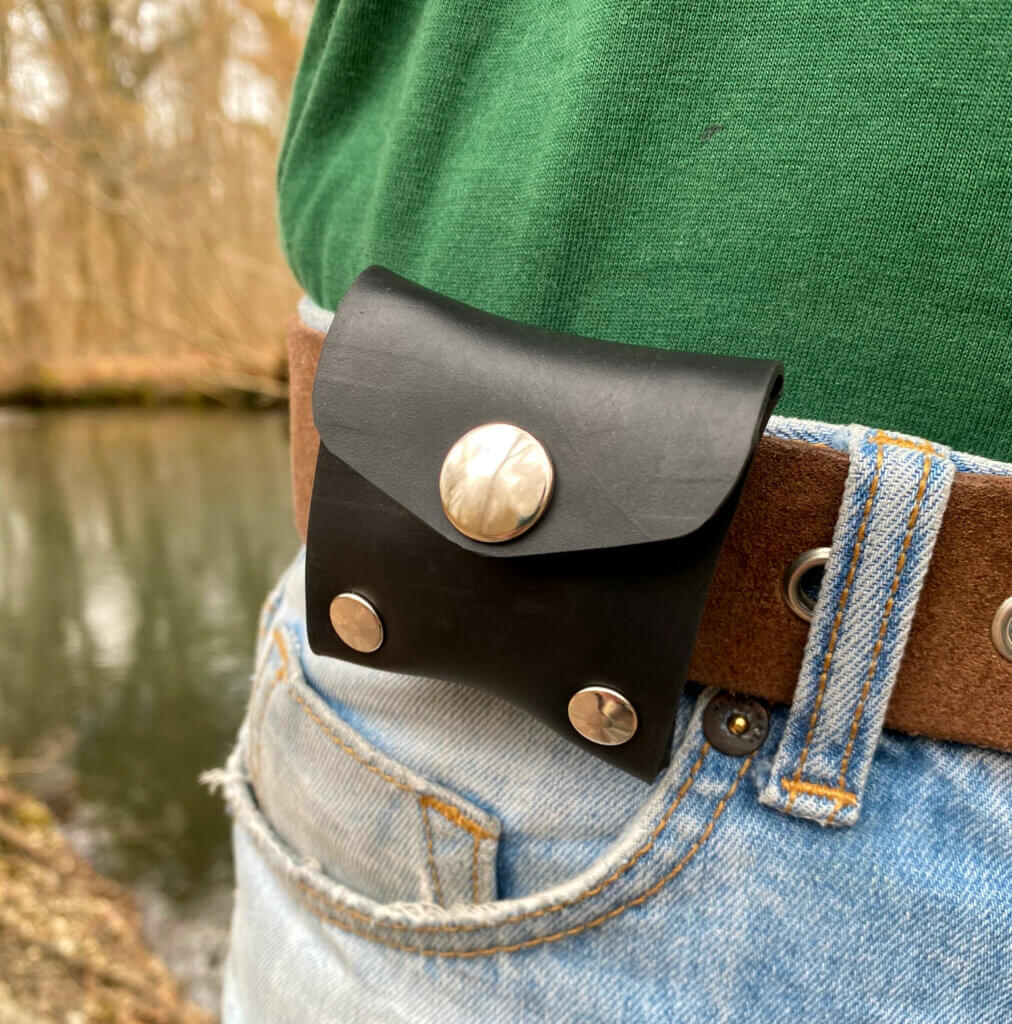 Une toute petite (et toute choupi) nouveauté : la pochette à fidget Pochette de ceinture vegan en chambre à air de tracteur upcyclée