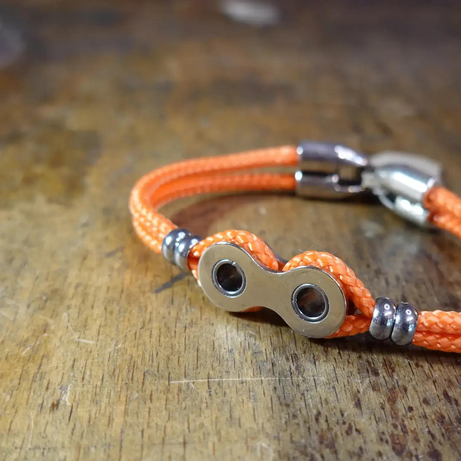 🚲 Bracelet en maillon de chaine de vélo - paracorde, couleur au choix Bracelet en paracorde orange et maillon de chaîne de vélo