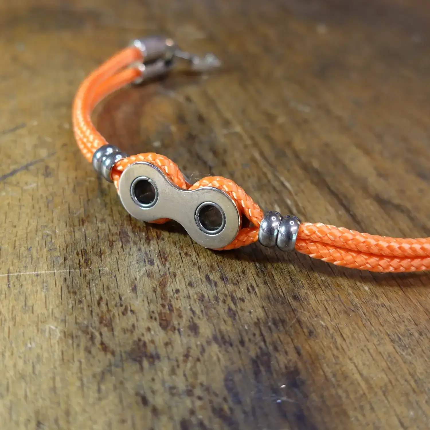 🚲 Bracelet en maillon de chaine de vélo - paracorde, couleur au choix Bracelet en paracorde orange et maillon de chaîne de vélo