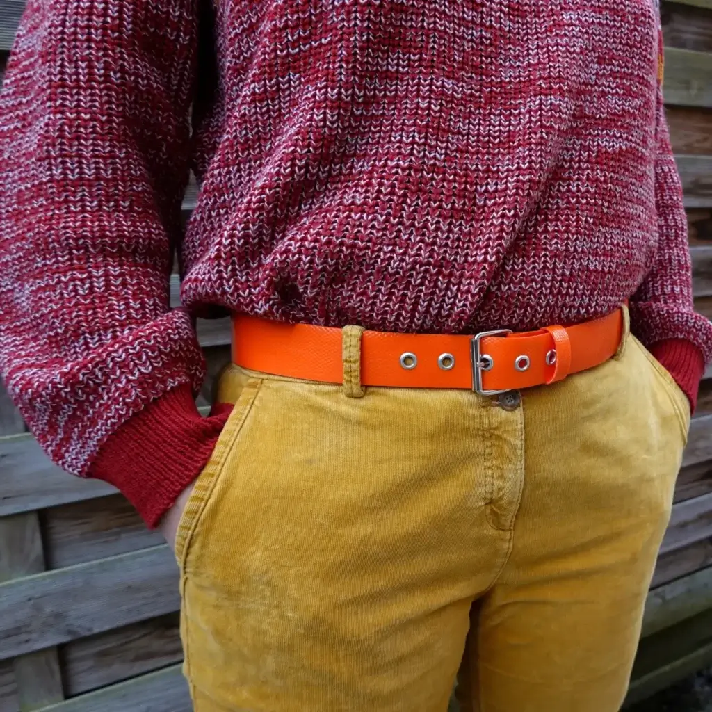 Premières ceintures en lances à incendie o/ 2 Ceinture en lance à incendie orange upcyclée