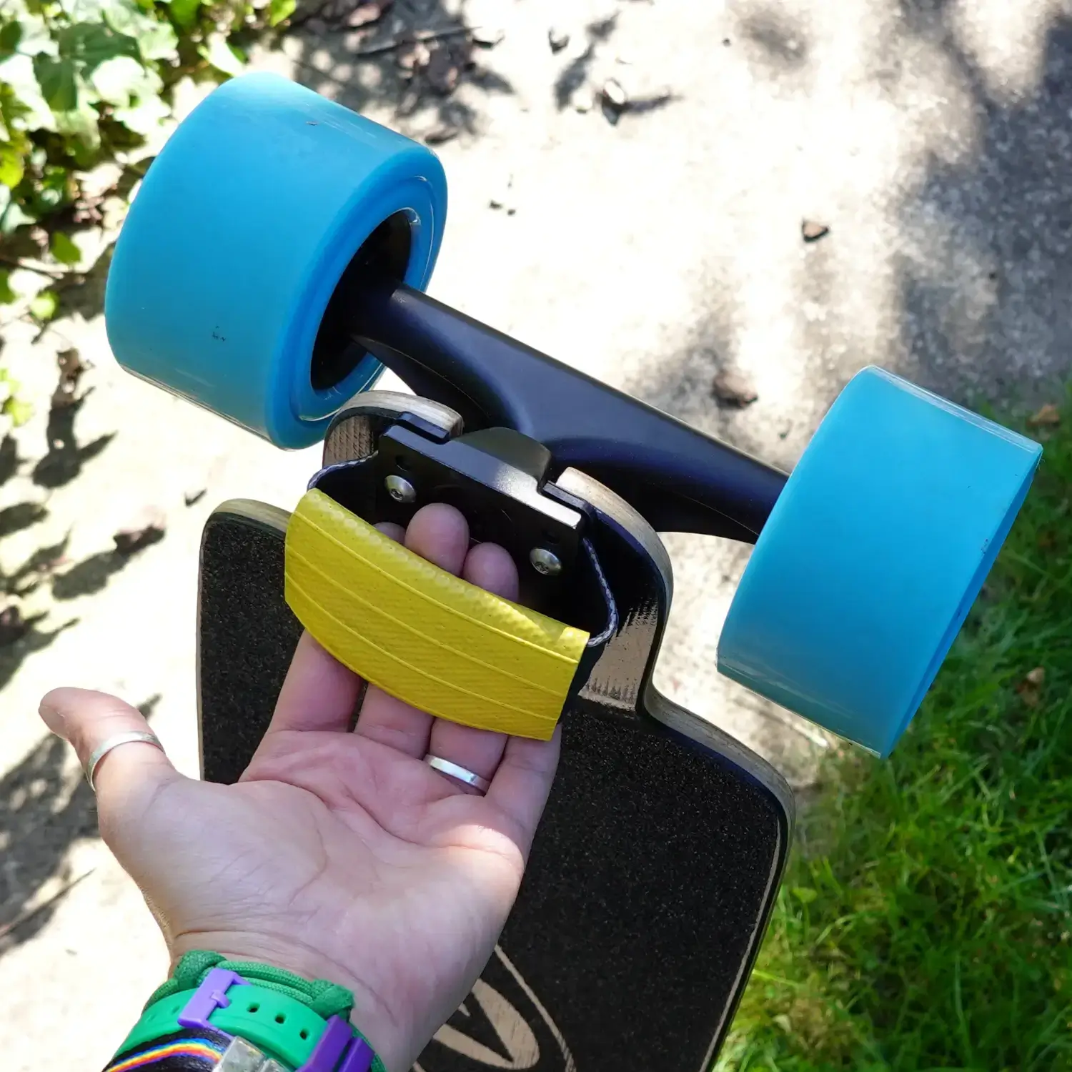 Un accessoire pour skateur·se : poignée de portage pour longboard 🛹 1 Poignée longboard