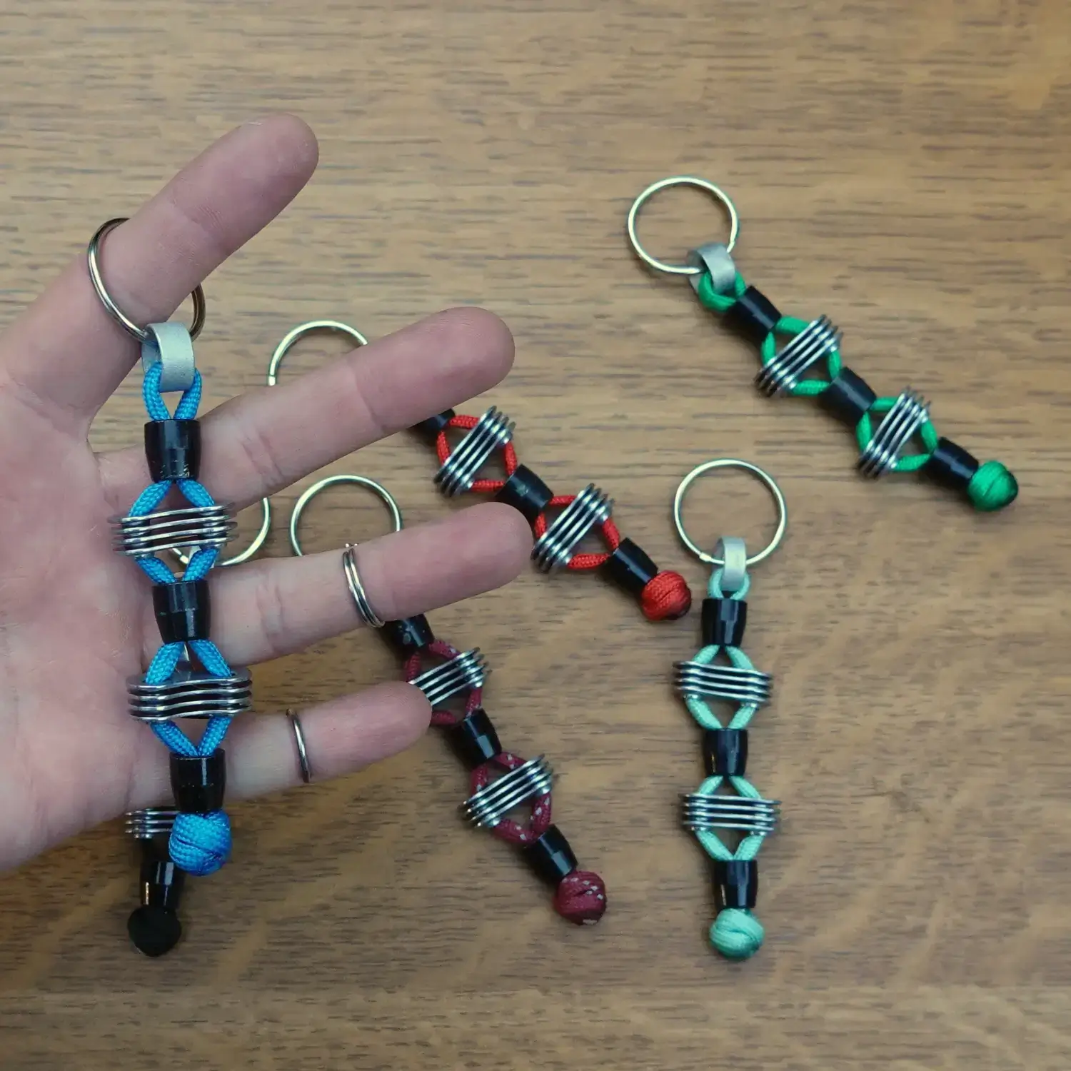 đČ Porte-clĂ©s en paracorde, chaĂźne de vĂ©lo et Ă©crous de frein â UpcyclĂ©, solide et unique Porte-clĂ©s en chaine de vĂ©lo, paracorde et Ă©crous de patins de frein upcyclĂ©s