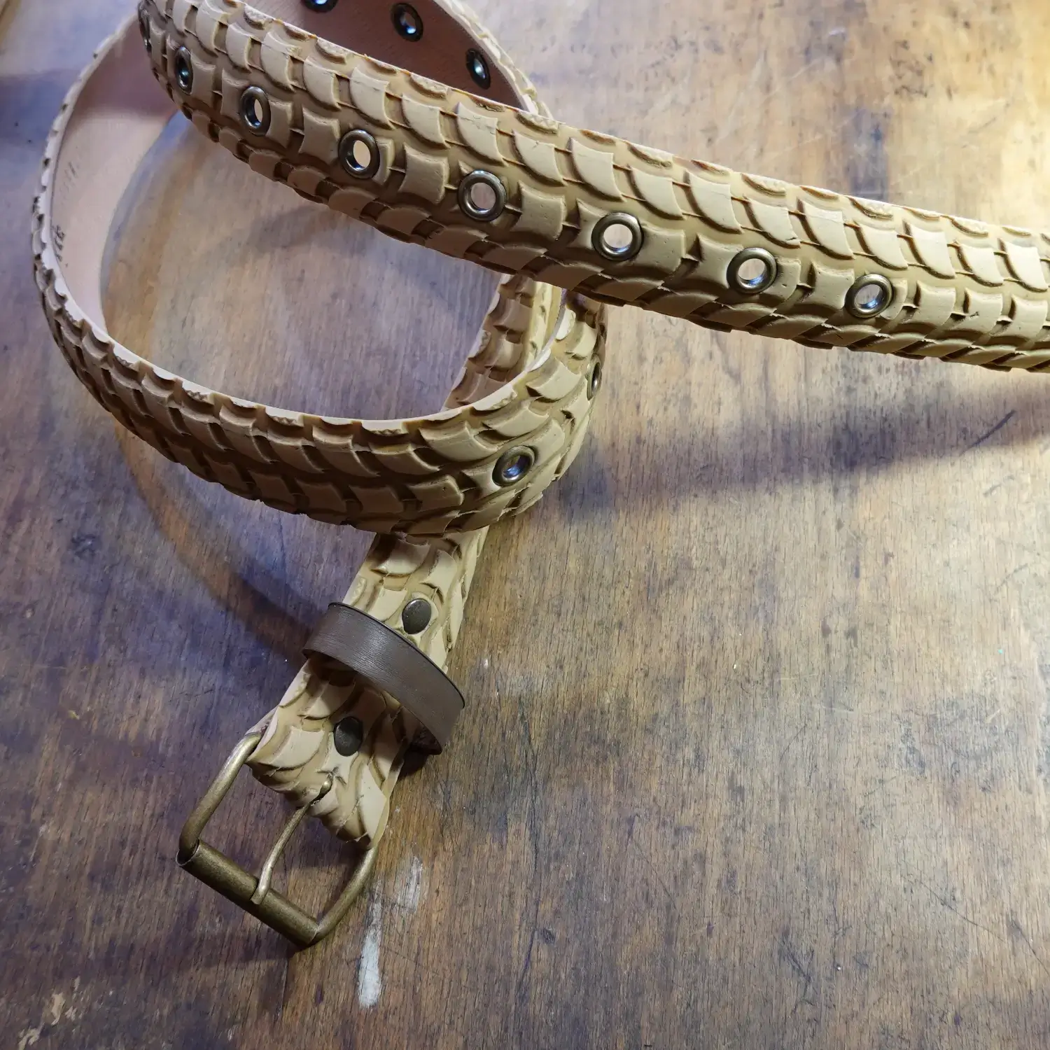 🚲 Ceinture large en pneu de vélo beige personnalisable - pneu au choix Ceinture en pneu de vélo beige - Ceinture vegan - ceinture recyclée