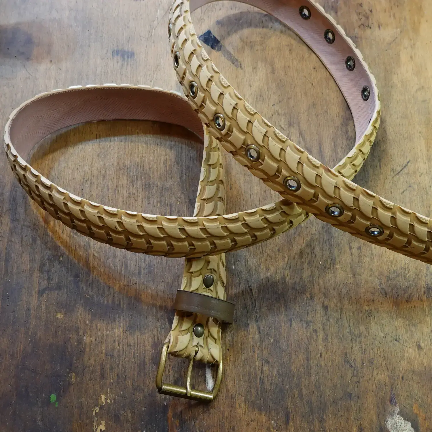 🚲 Ceinture large en pneu de vélo beige personnalisable - pneu au choix Ceinture en pneu de vélo beige - Ceinture vegan - ceinture recyclée