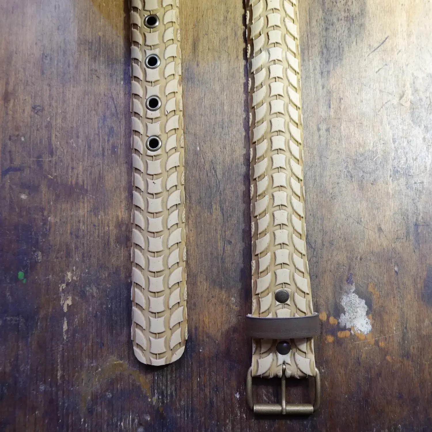 🚲 Ceinture large en pneu de vélo beige personnalisable - pneu au choix Ceinture en pneu de vélo beige - Ceinture vegan - ceinture recyclée