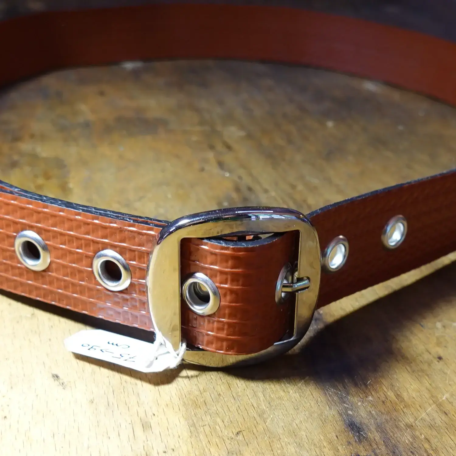 Ceintures rouges/marrons en tuyau de lance Ă incendie â Ădition limitĂ©e â»ïžđ ceinture en tuyau de lance Ă incendie rouge brique avec boucle spĂ©ciale argentĂ©e