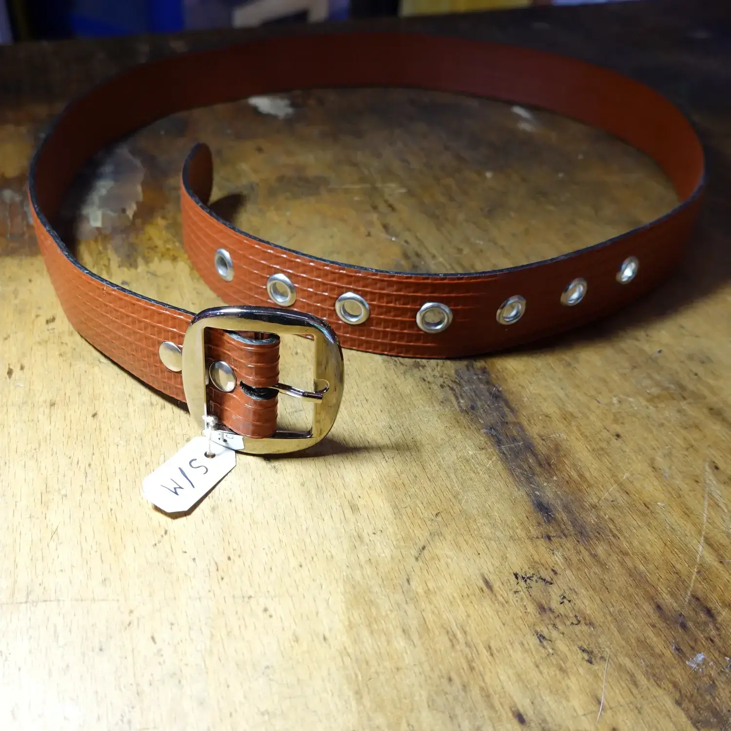 Ceintures rouges/marrons en tuyau de lance Ă incendie â Ădition limitĂ©e â»ïžđ ceinture en tuyau de lance Ă incendie rouge brique avec boucle spĂ©ciale argentĂ©e