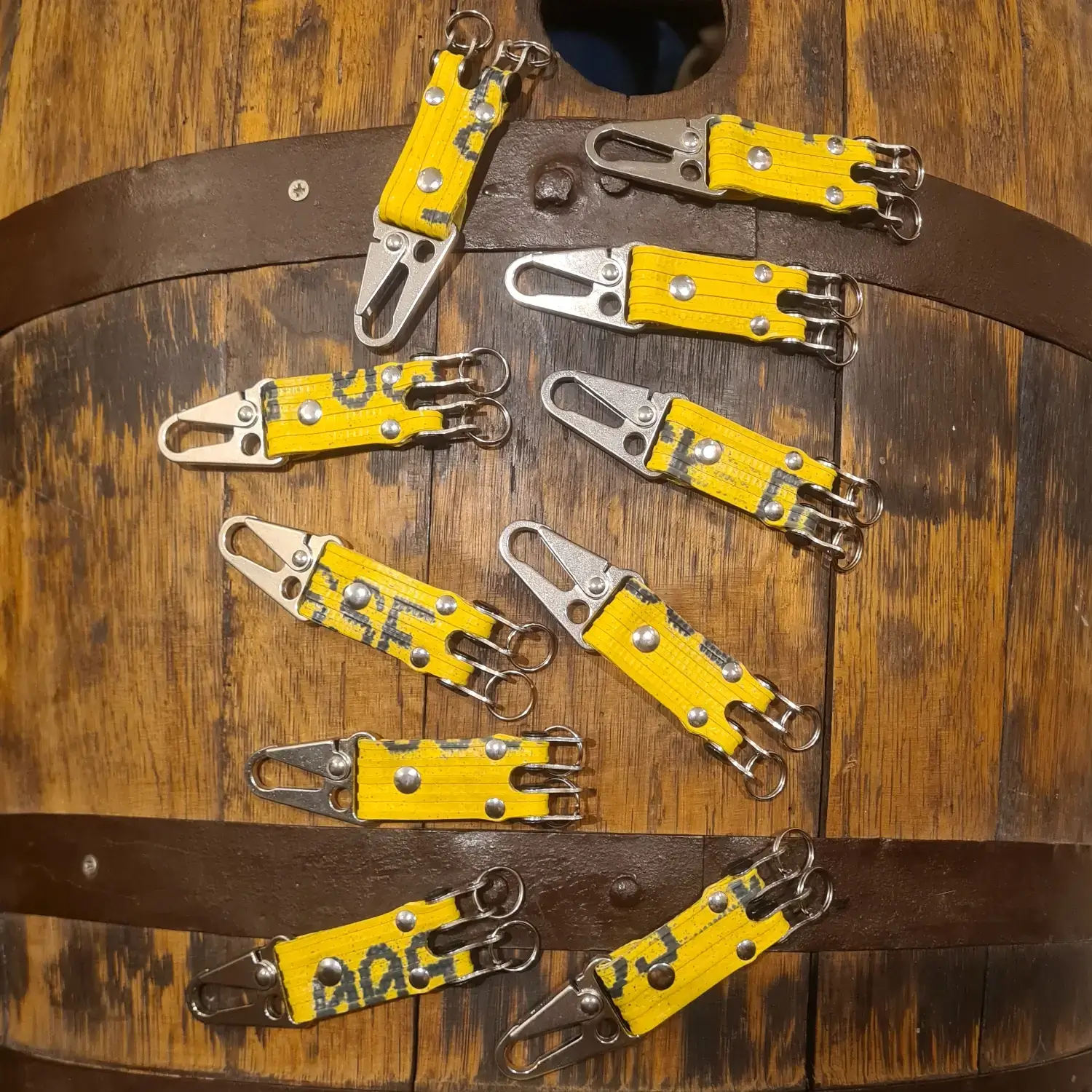 đ Porte-clĂ©s double en lance Ă incendie jaune et chaĂźne de vĂ©lo upcyclĂ©es Porte-clĂ©s en tuyau de lance Ă incendie jaune - porte-clĂ©s sĂ©parateur de trousseaux
