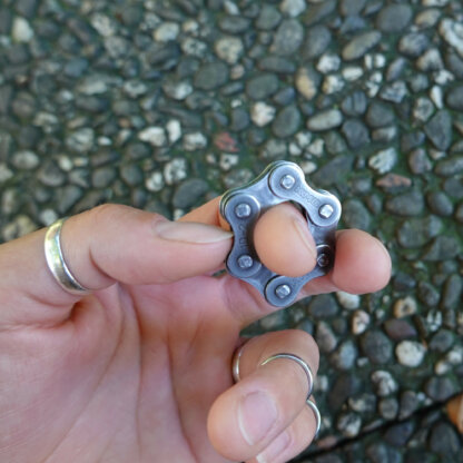 Fidget toy en chaîne de vélo upcyclée