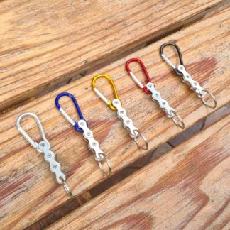 Porte-clés en chaine de vélo et mousqueton de couleur