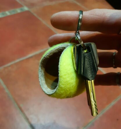 Porte-clés en balle de tennis upcyclée