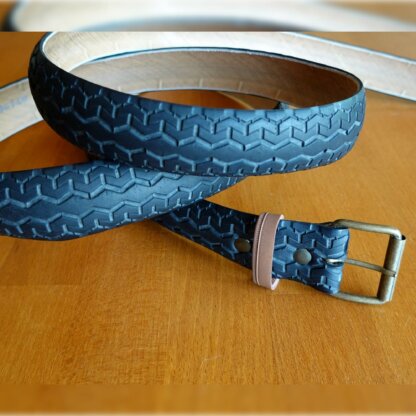 Ceinture en pneu de vélo upcyclé