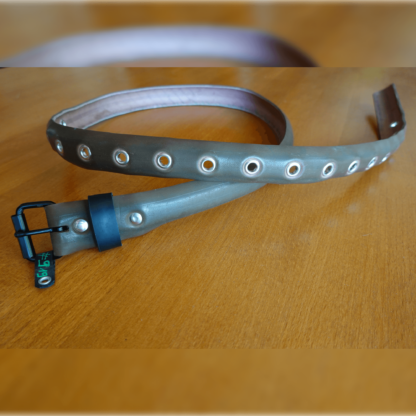 Ceinture en pneu de vélo upcyclé - marron