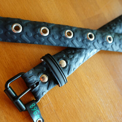 Ceinture noire en pneu de vélo upcyclé - Re-Cycle-On