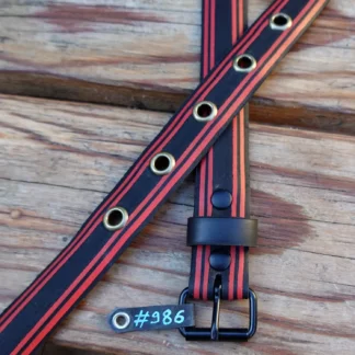 Ceinture noire et rouge en pneu de vélo upcyclé