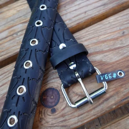 Ceinture en pneu de vélo upcyclé - noire large