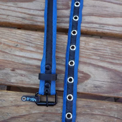 Ceinture noire et bleu en pneu de vélo upcyclé
