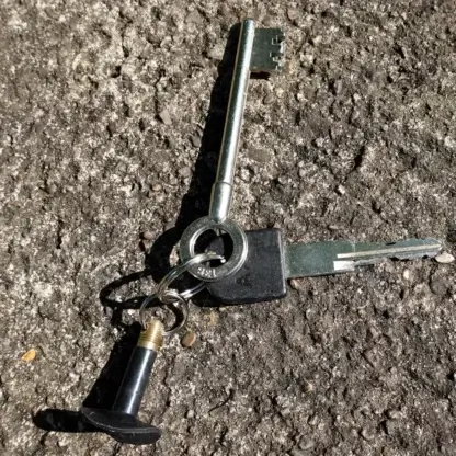 Porte-clés valve de chambre à air de vélo upcyclée - cadeau cycliste