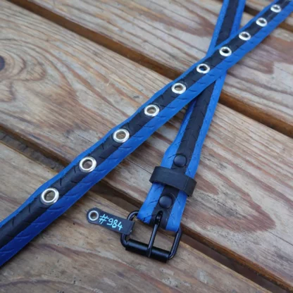 Ceinture noire et bleu en pneu de vélo upcyclé