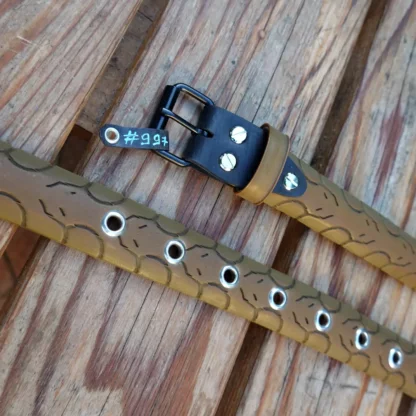 Ceinture marron en pneu de vélo upcyclé - avec insert en chambre à air de tracteur