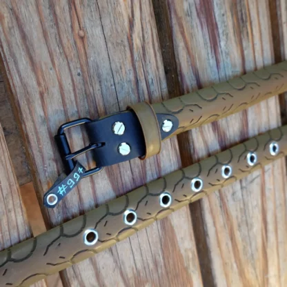 Ceinture marron en pneu de vélo upcyclé - avec insert en chambre à air de tracteur