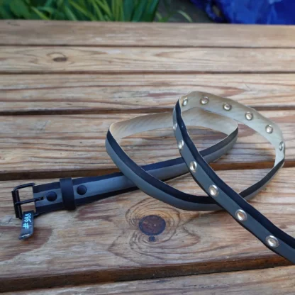 Ceinture noire et grise en pneu de vélo upcyclé