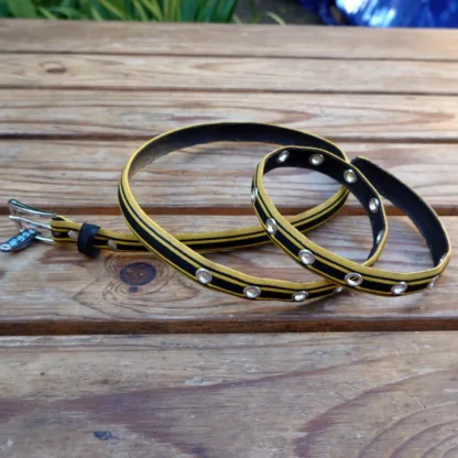 Ceinture jaune et noire en pneu de vélo upcyclé