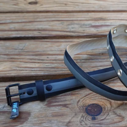 Ceinture noire et grise en pneu de vélo upcyclé