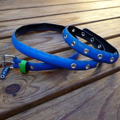 Ceinture en pneu de vélo bleu avec passant vert