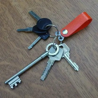 Porte-clés séparateur de trousseaux en tuyau de lance à incendie upcyclé