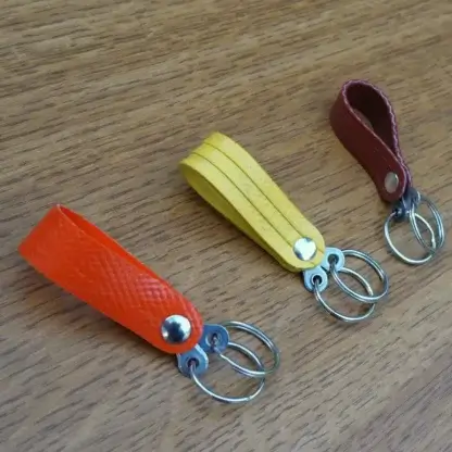 Porte-clés séparateur de trousseaux en tuyau de lance à incendie upcyclé