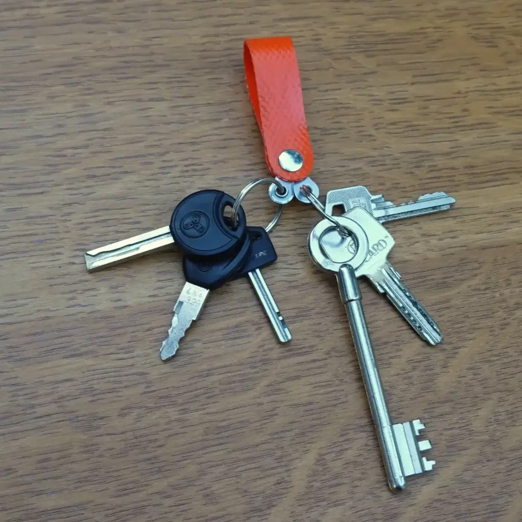 Porte-clés séparateur de trousseaux en tuyau de lance à incendie upcyclé