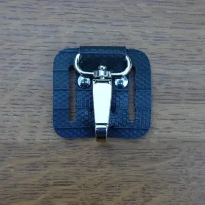 Porte-clés passant de ceinture en tuyau de lance à incendie upcyclé