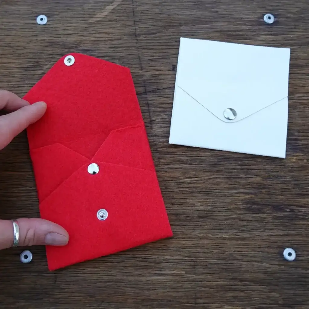 pochettes cadeau reutilisables en bache publicitaire upcyclee 4